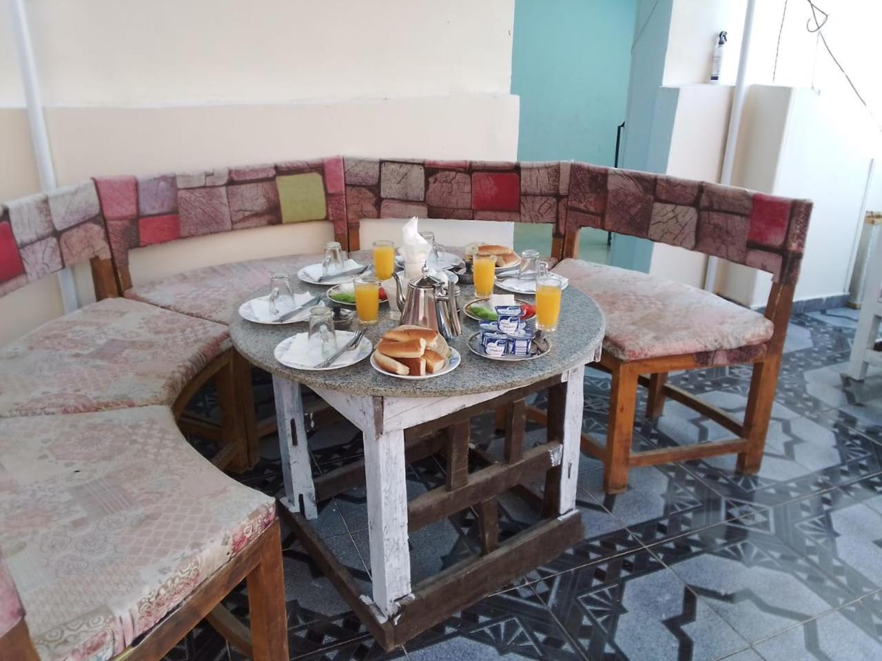 One Love Guesthouse & Restaurant الأقصر المظهر الخارجي الصورة