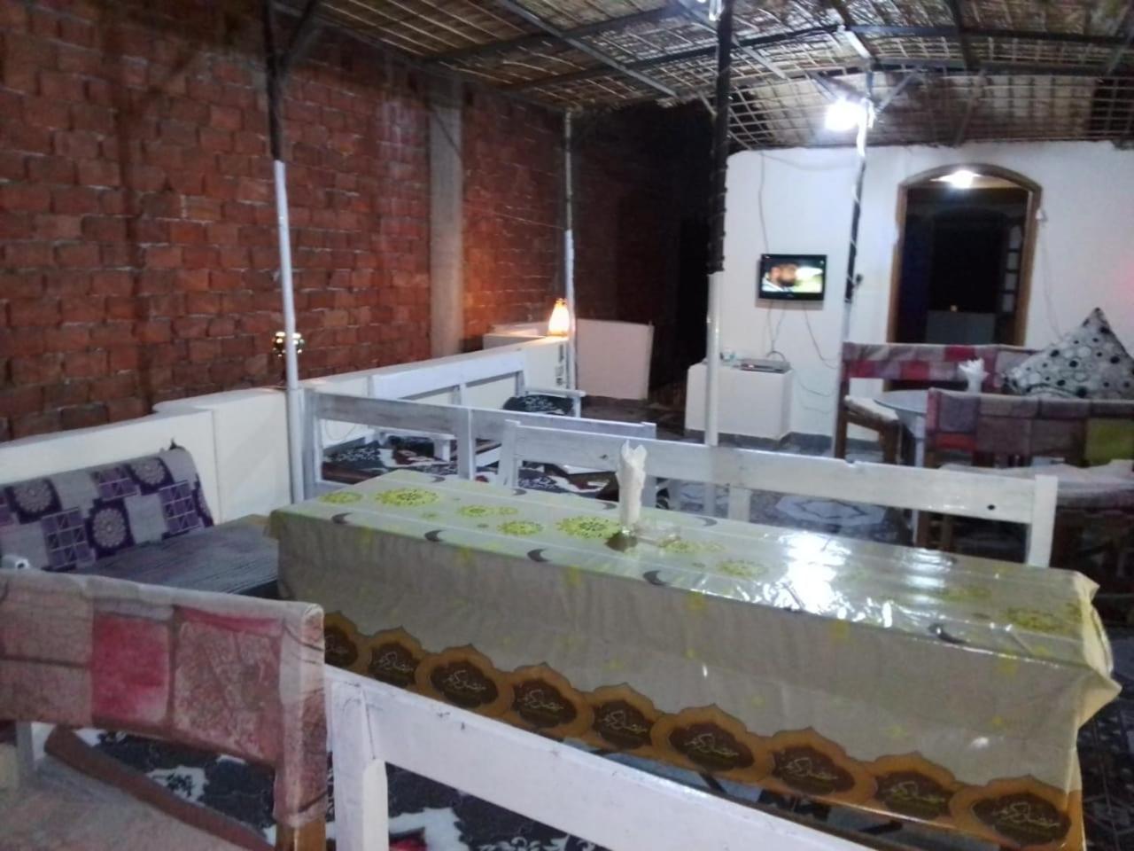 One Love Guesthouse & Restaurant الأقصر المظهر الخارجي الصورة